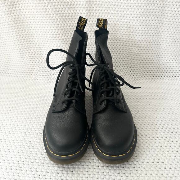 Doc Martens 1460 Pascal Black Leather Virginia Lace Up 8 Eyelet Boots 7 w/ Box - Picture 3 of 10